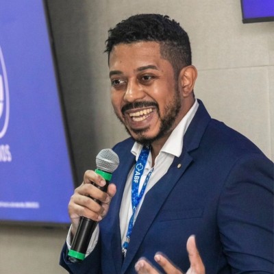 Adhirton José dos Santos Junior